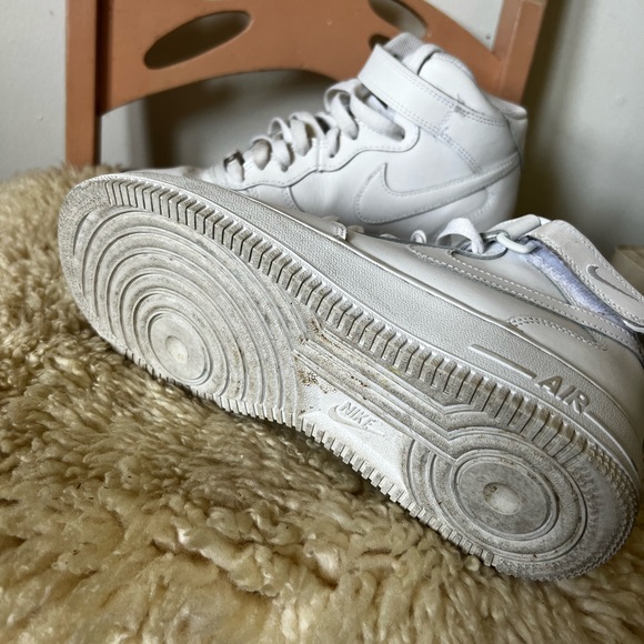 Nike Air Force Ones Mid - Picture 3 of 4